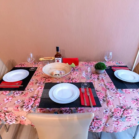 1br Sea Walk Condo, Top Center, Kitchen, Fast Wifi * فارنا