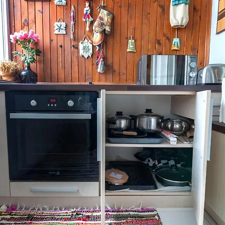 شقة 1br Sea Walk Condo, Top Center, Kitchen, Fast Wifi فارنا