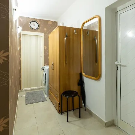 Apartment 1br Sea Walk Condo, Top Center, Kitchen, Fast Wifi Warna